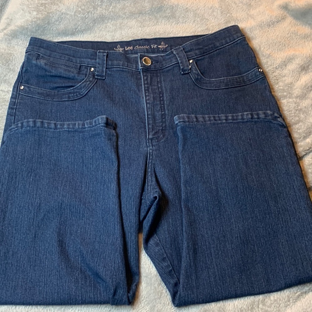 NWOT Lee Classic Fit Capris